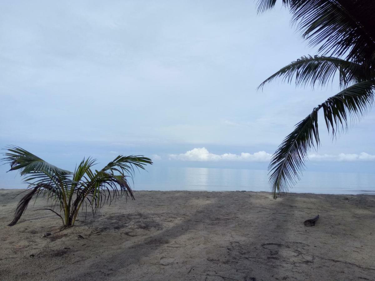 Ta Yai Homestay  Ko Kut ภายนอก รูปภาพ